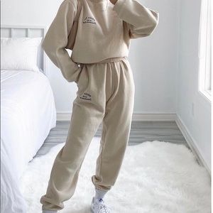 White fox essentials club sweatpants and sweater